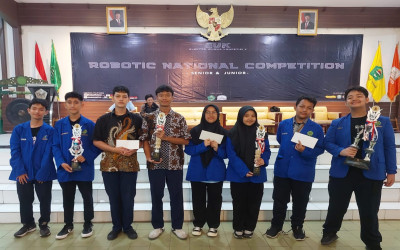 Tim Robotik MTsN 31 Jakarta Timur Raih Prestasi Nasional di UNISMA Bekasi
